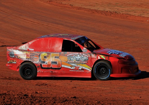SCDRA front-wheel-drive cars racing on dirt